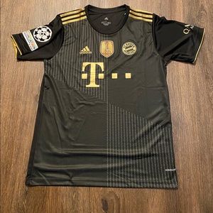 Bayern Munich 21-22 Away Kit